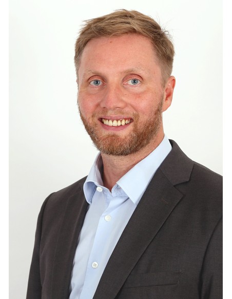 Interprofessionelle Lehr-Lerneinheiten zu den Themen Diversität und Berufspolitik Interprofessionelle Lehr-Lerneinheiten zu den Themen Diversität und Berufspolitik